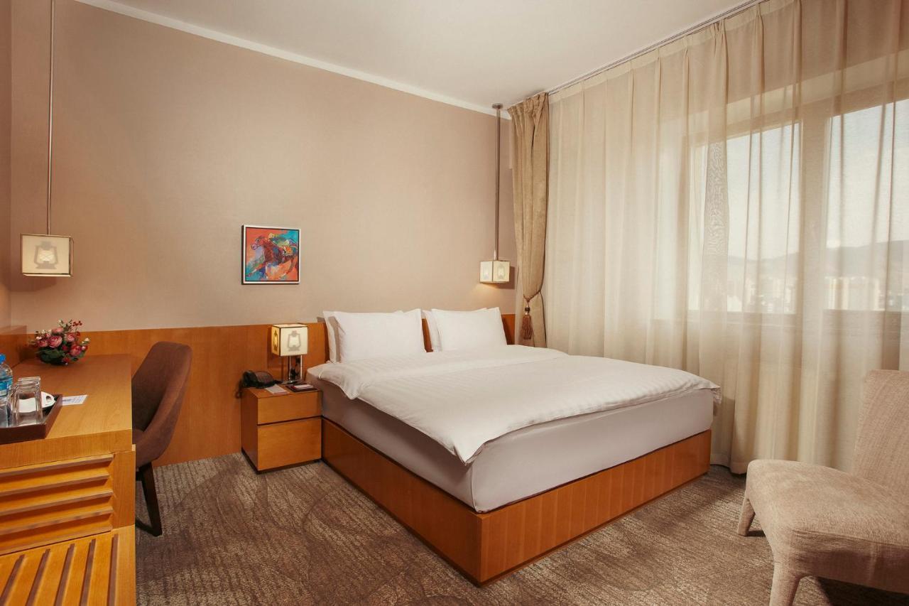 Ramada Ulaanbaatar City Center Eksteriør billede