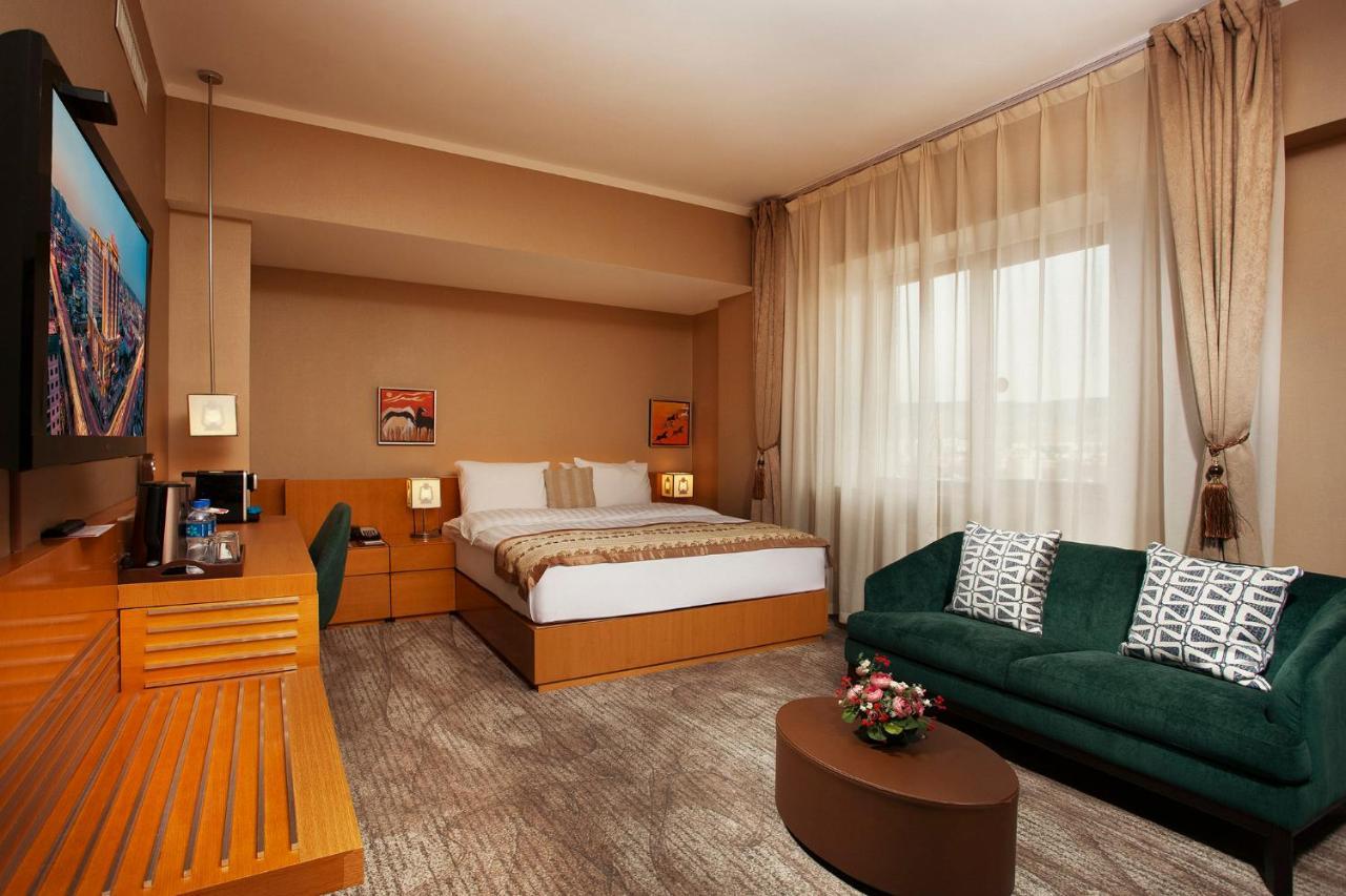 Ramada Ulaanbaatar City Center Eksteriør billede