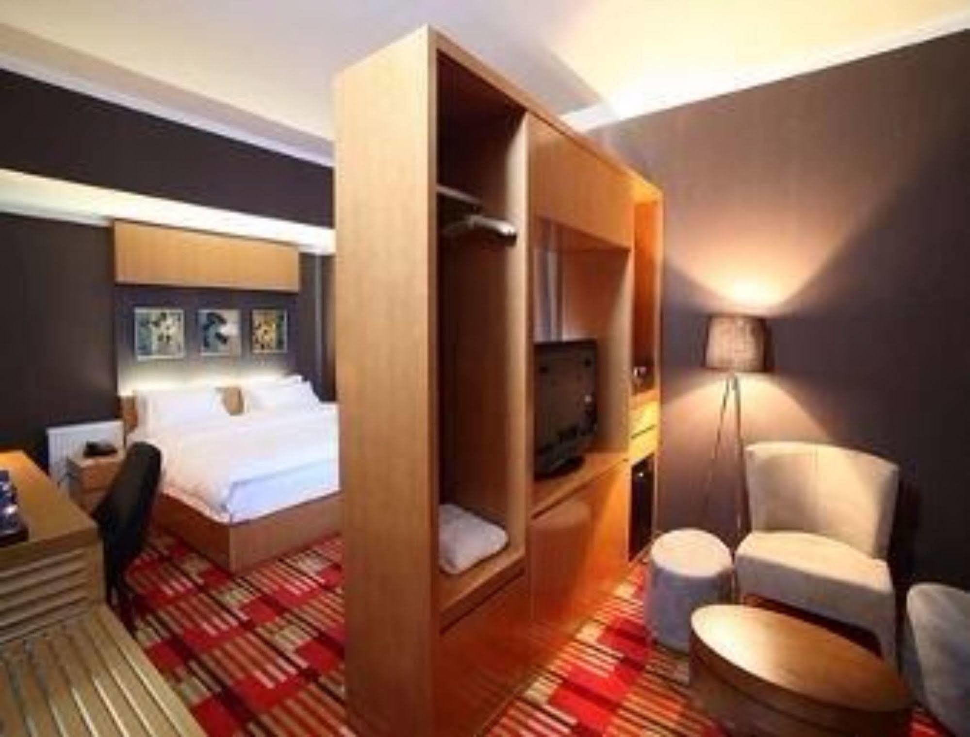 Ramada Ulaanbaatar City Center Eksteriør billede